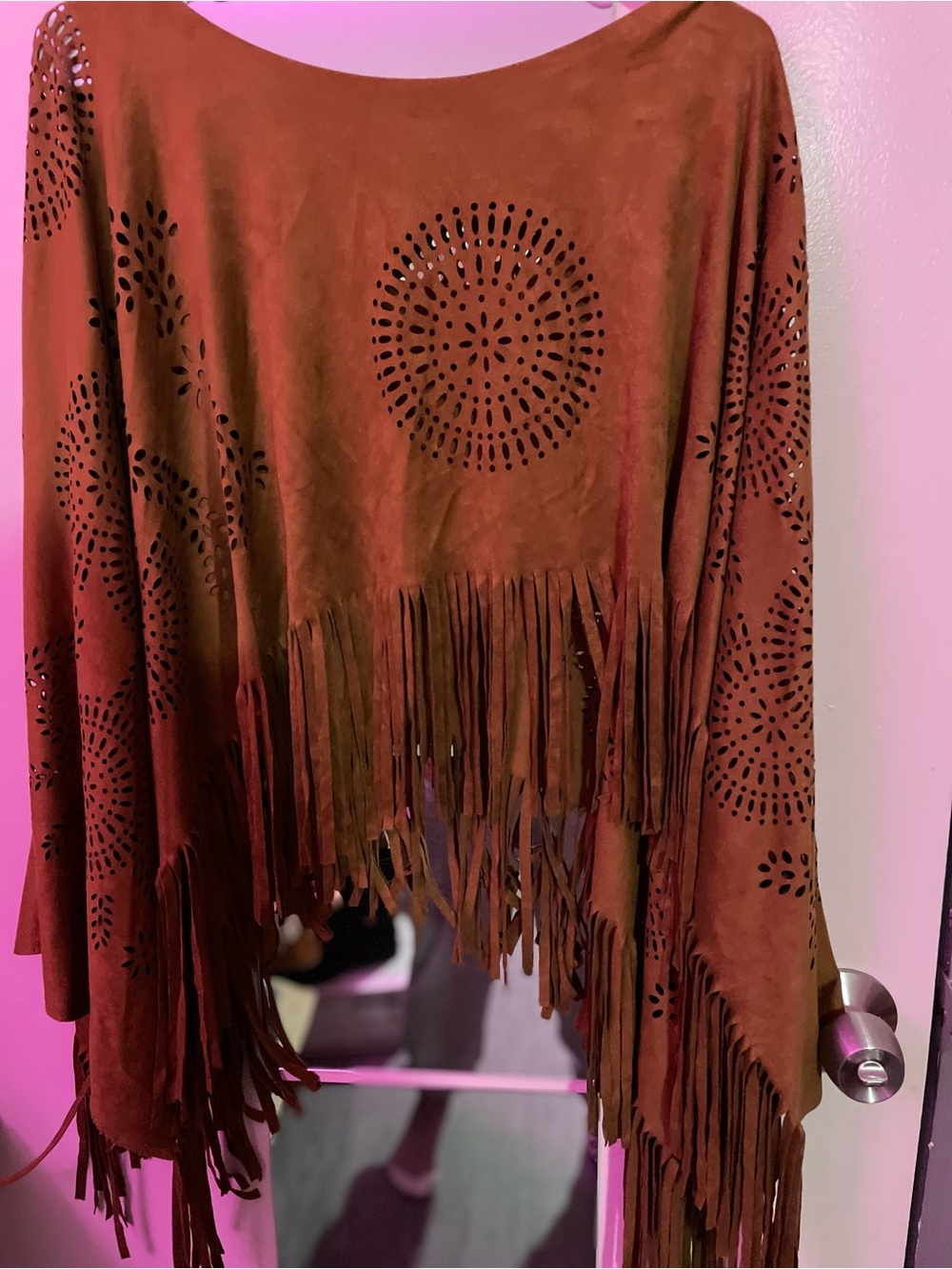 American Eagle women’s shorts size 10 L tank/like new faux suede poncho w/fringe
